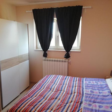 Apartman Nikola Ladrovici Eksteriør billede