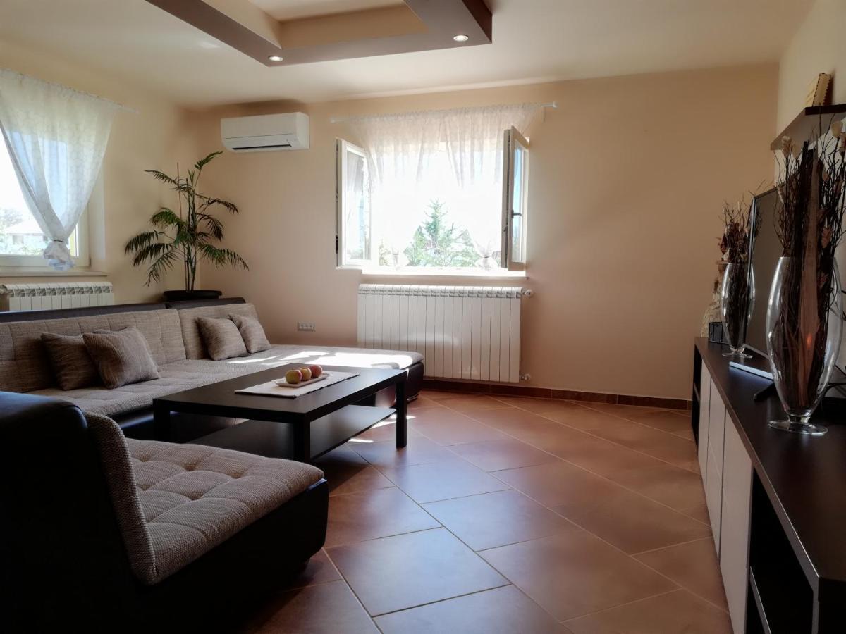 Apartman Nikola Ladrovici Eksteriør billede