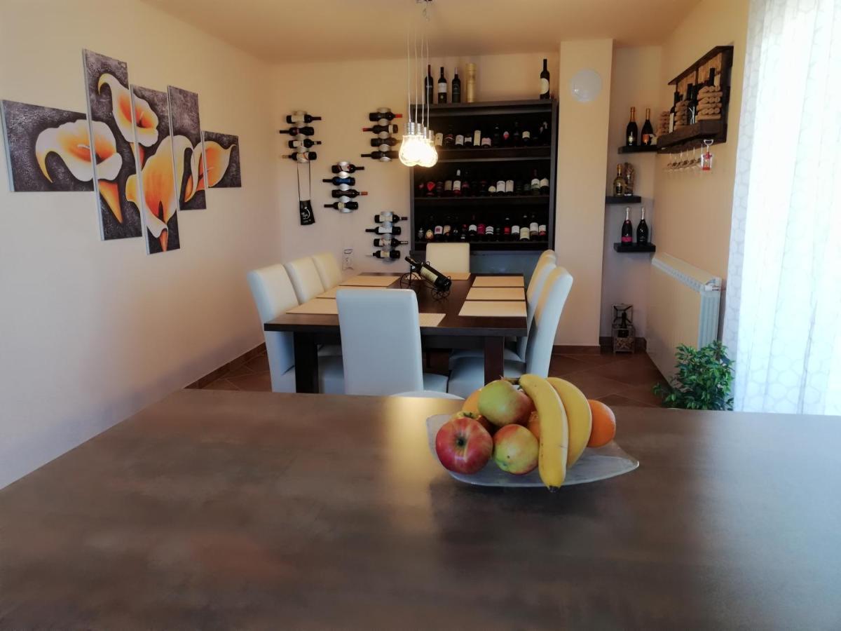 Apartman Nikola Ladrovici Eksteriør billede